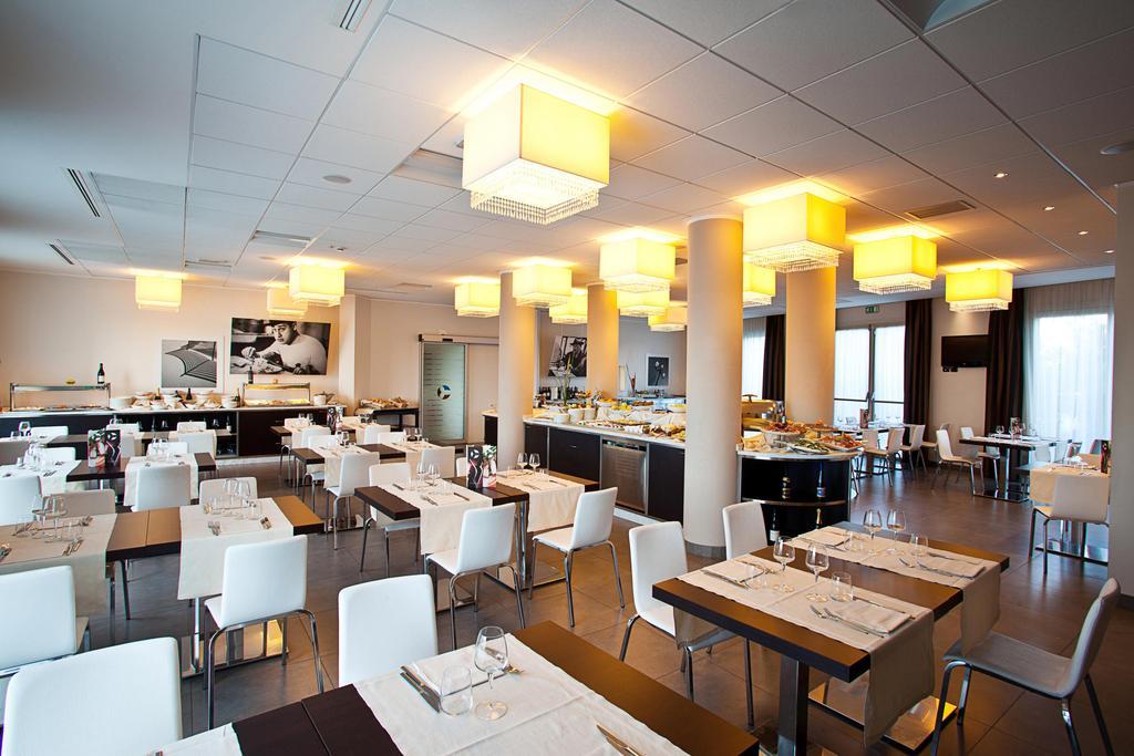 Hotel Fiera 里米尼 外观 照片